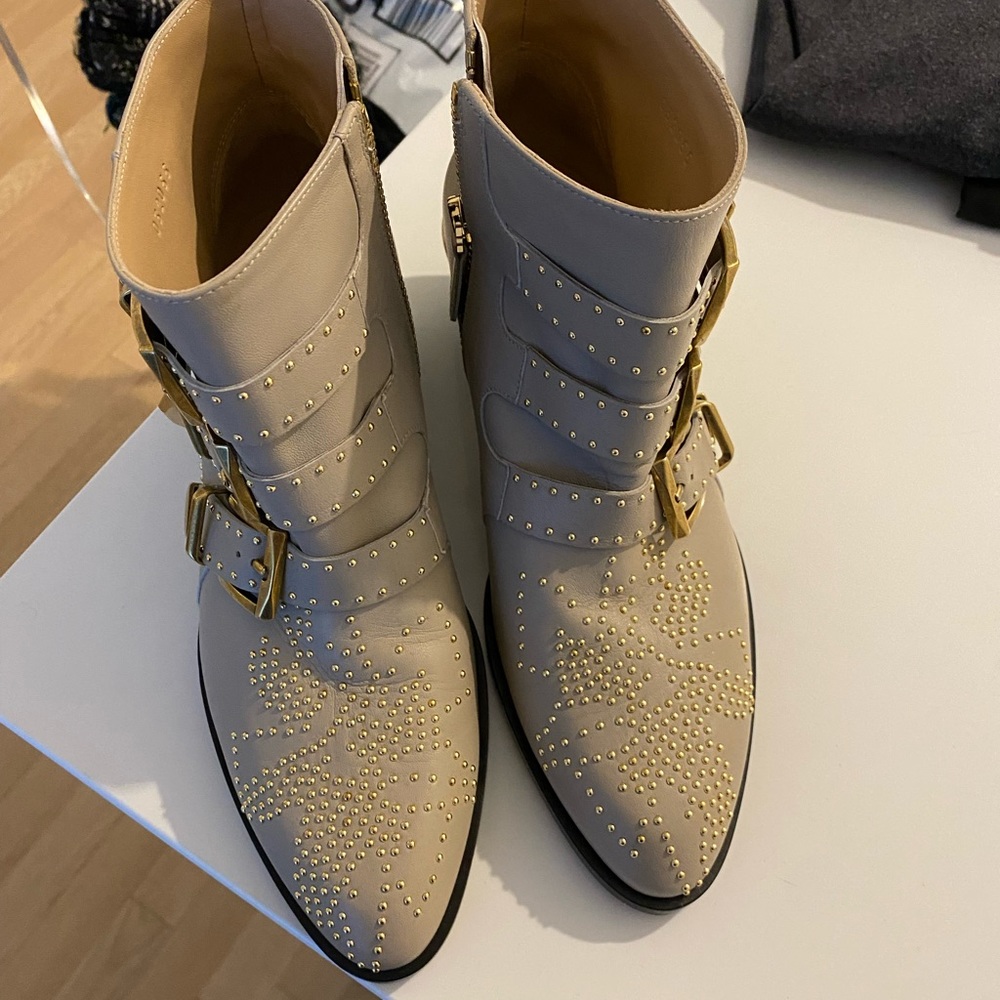 Chloe boots